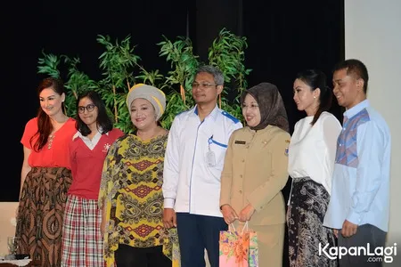Foto Mona Ratuliu