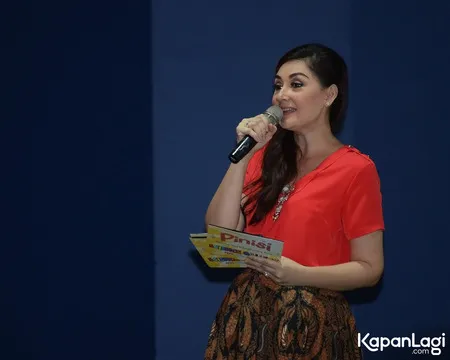 Foto Mona Ratuliu