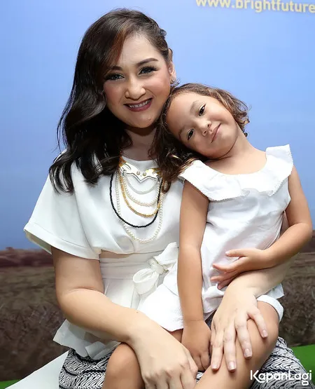 Foto Mona Ratuliu