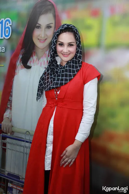 Foto Mona Ratuliu