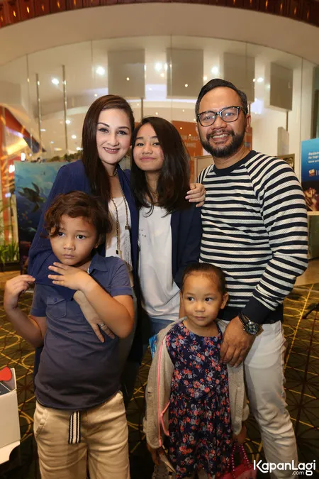 Foto Mona Ratuliu