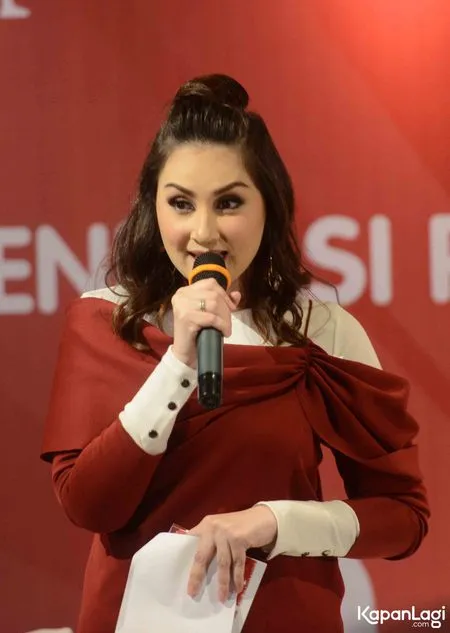 Foto Mona Ratuliu