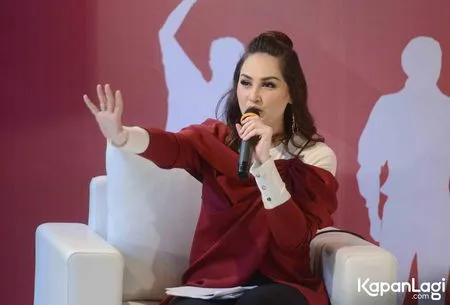 Foto Mona Ratuliu