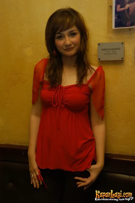 Foto Mona Ratuliu