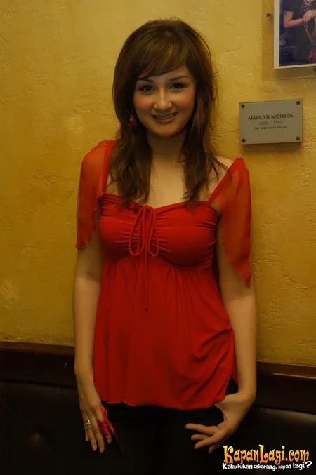 Foto Mona Ratuliu