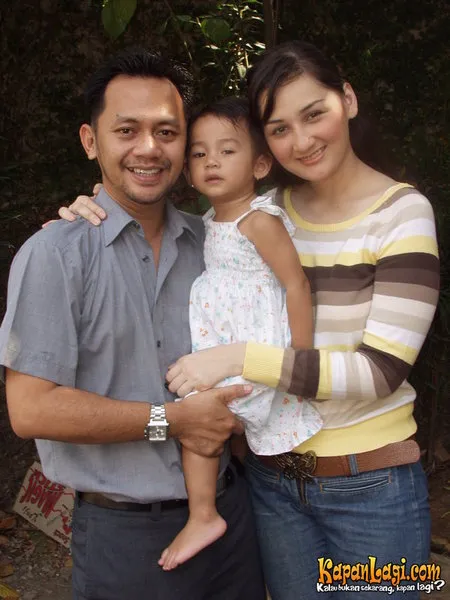 Foto Mona Ratuliu