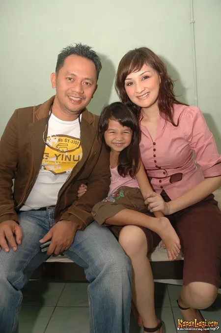 Foto Mona Ratuliu