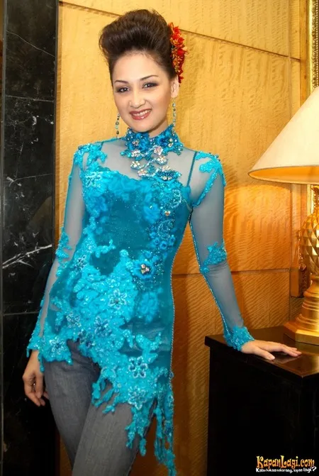Foto Mona Ratuliu