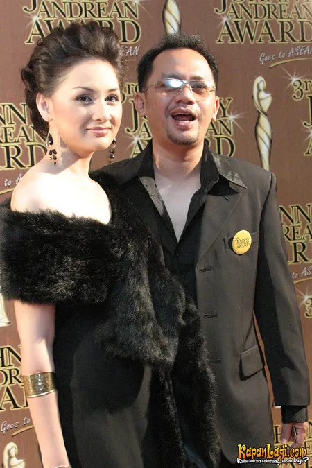 Foto Mona Ratuliu