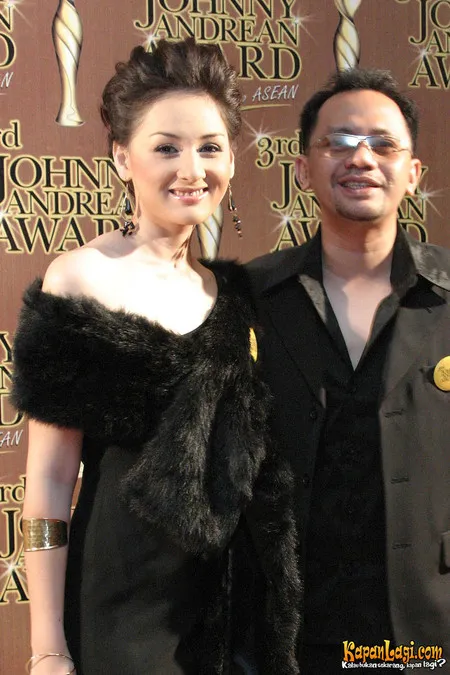 Foto Mona Ratuliu
