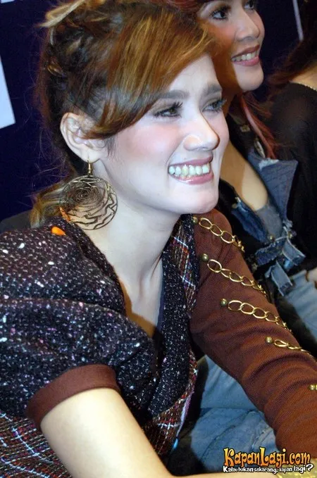 Foto Mulan Jameela