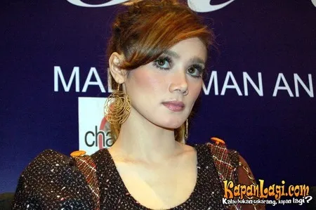 Foto Mulan Jameela