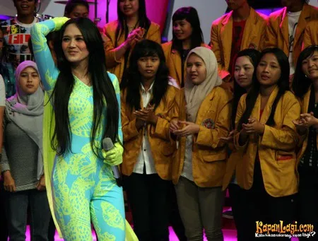 Foto Mulan Jameela