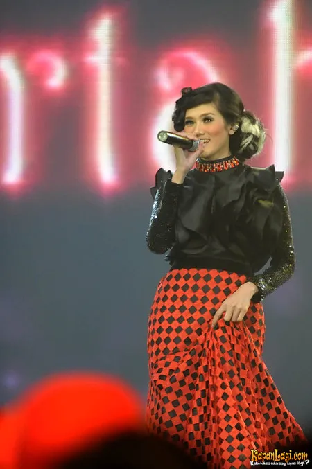 Foto Mulan Jameela