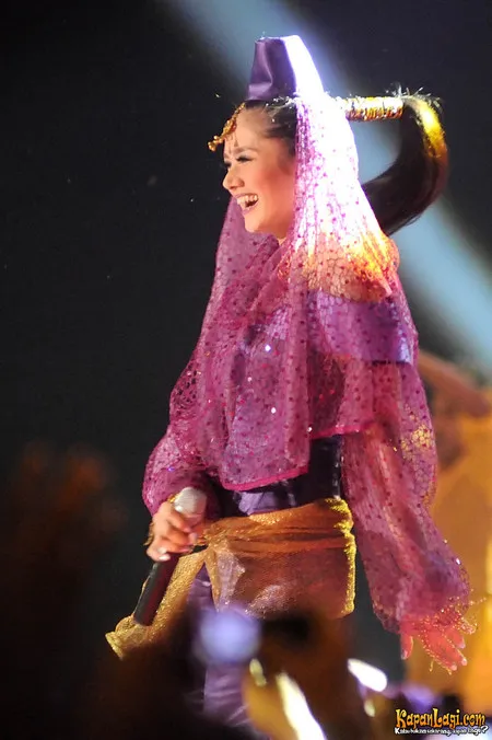 Foto Mulan Jameela