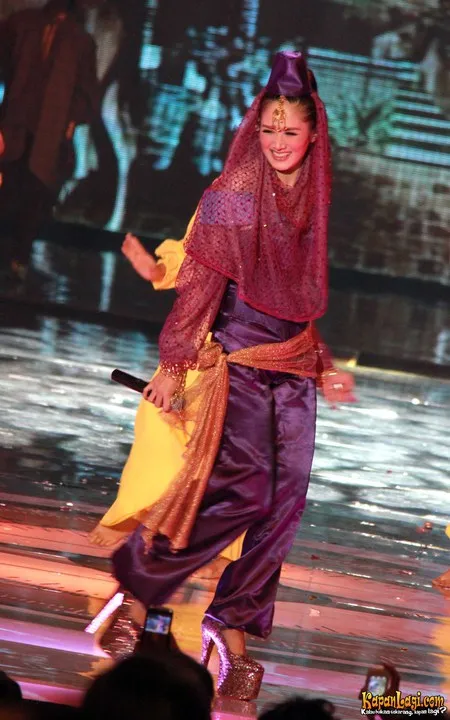 Foto Mulan Jameela