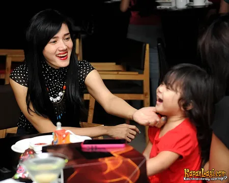 Foto Mulan Jameela