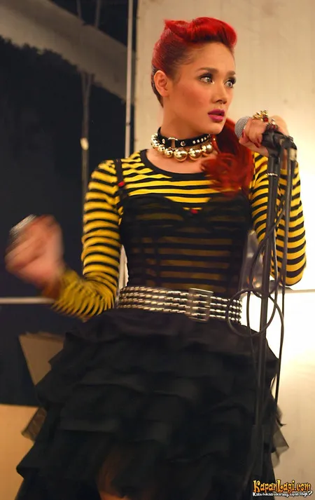 Foto Mulan Jameela
