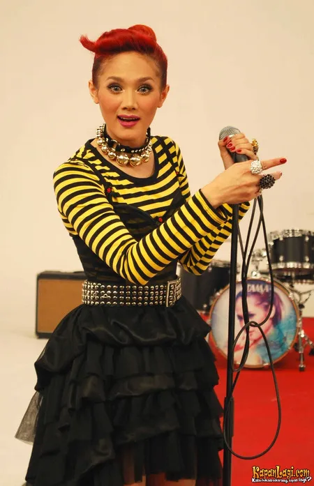 Foto Mulan Jameela