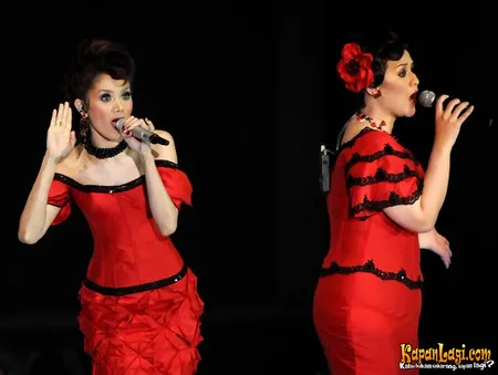 Foto Mulan Jameela