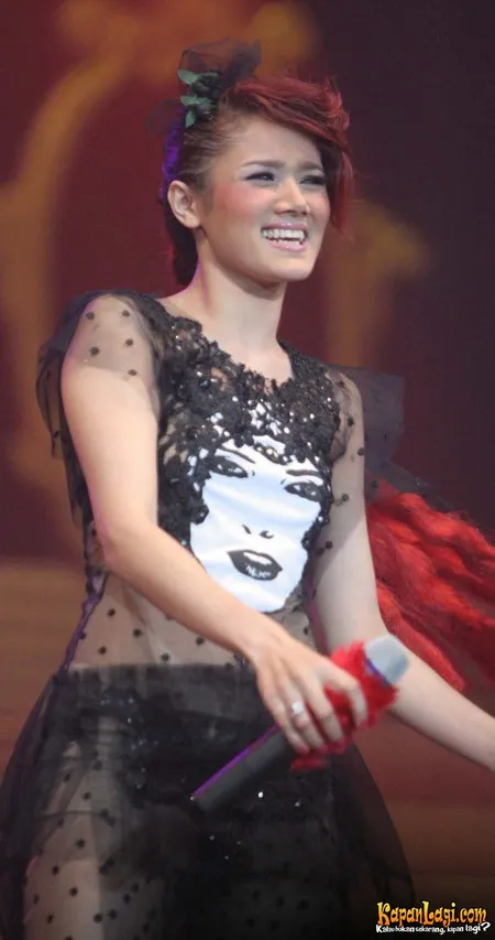 Foto Mulan Jameela