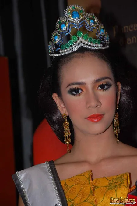 Foto Nadine Alexandra Dewi Ames