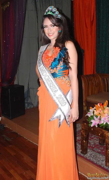 Foto Nadine Alexandra Dewi Ames