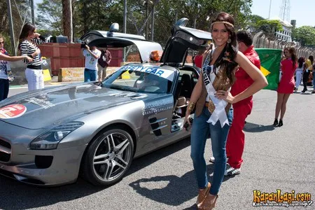 Foto Nadine Alexandra Dewi Ames