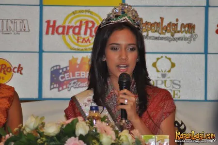 Foto Nadine Alexandra Dewi Ames