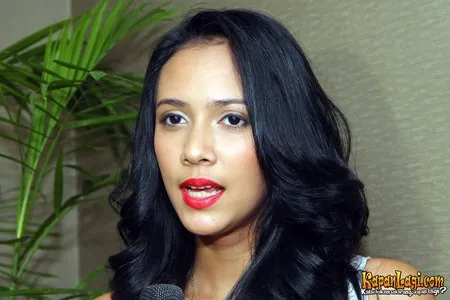 Foto Nadine Alexandra Dewi Ames