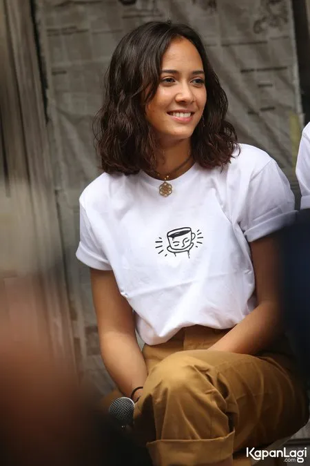 Foto Nadine Alexandra Dewi Ames