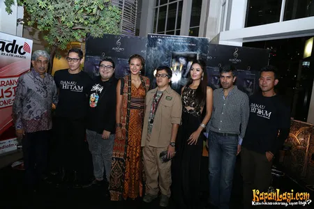 Foto Nadine Chandrawinata