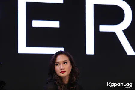 Foto Nadine Chandrawinata