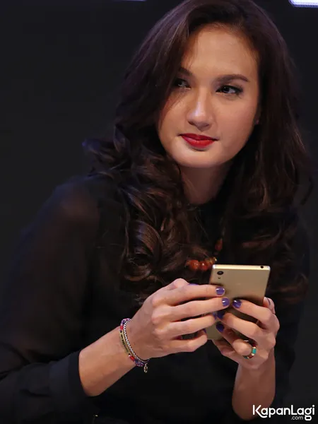 Foto Nadine Chandrawinata