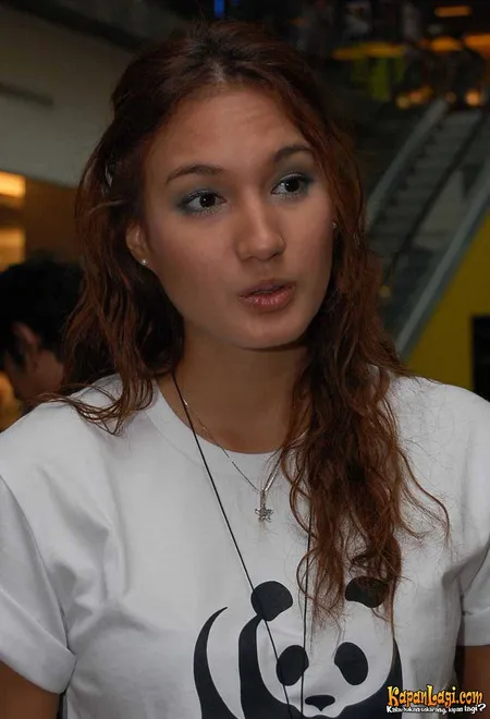 Foto Nadine Chandrawinata