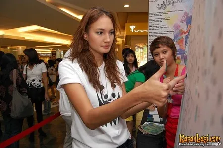 Foto Nadine Chandrawinata