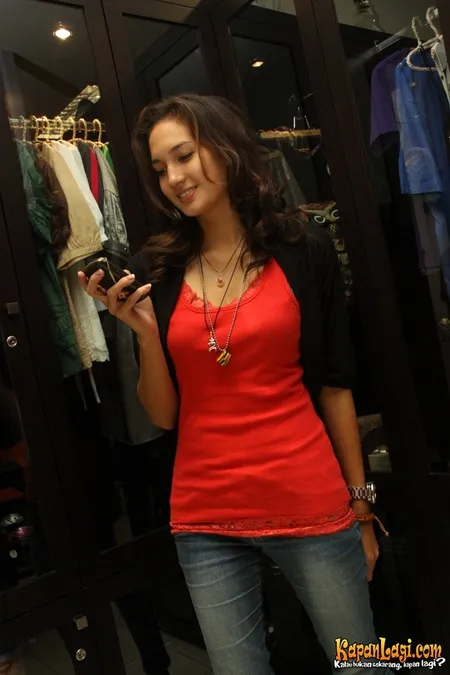 Foto Nadine Chandrawinata