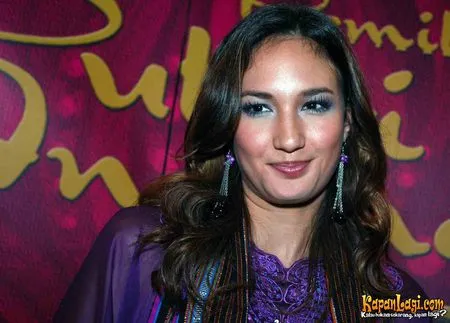 Foto Nadine Chandrawinata
