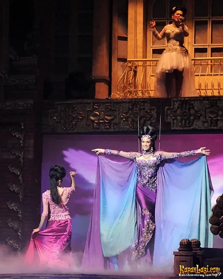 Foto Nadine Chandrawinata