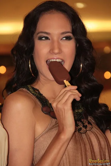 Foto Nadine Chandrawinata