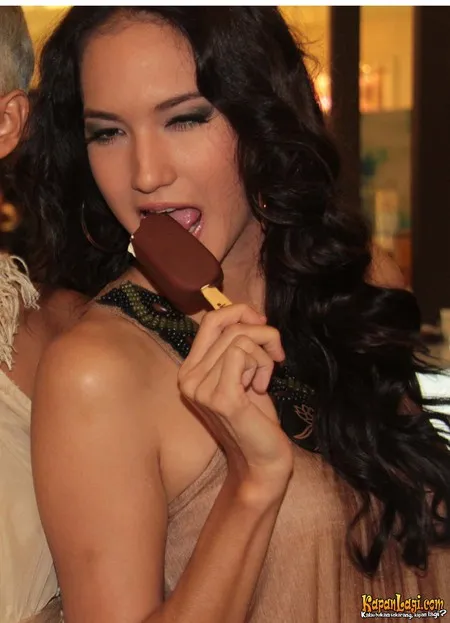 Foto Nadine Chandrawinata
