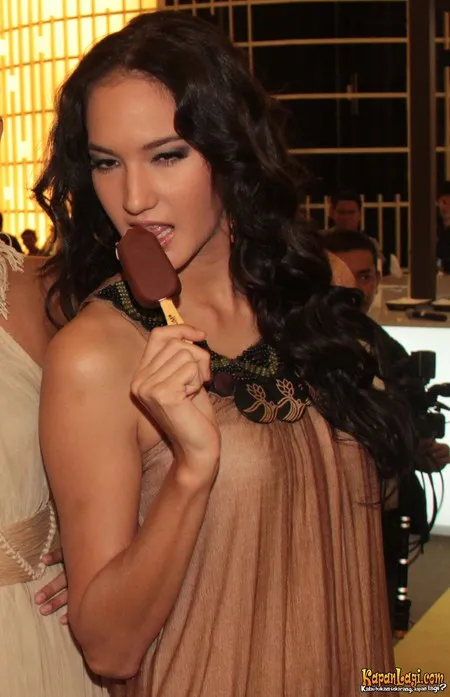 Foto Nadine Chandrawinata