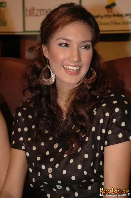 Foto Nadine Chandrawinata