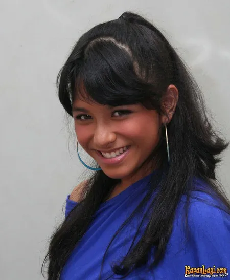 Foto Nadine E Woworuntu