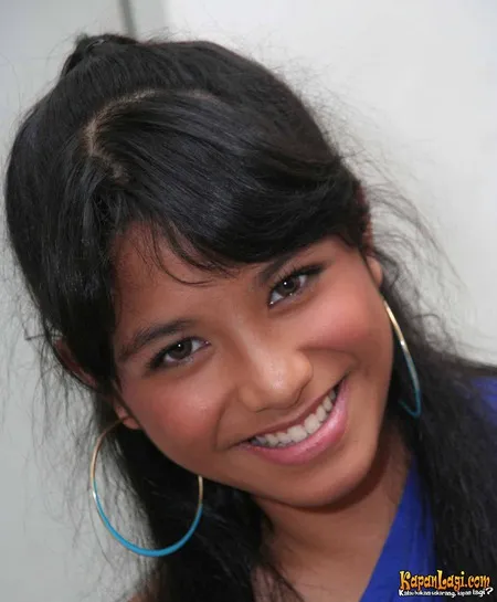 Foto Nadine E Woworuntu