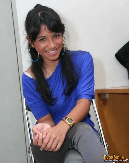 Foto Nadine E Woworuntu