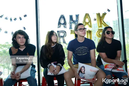 Foto Nadine Waworuntu