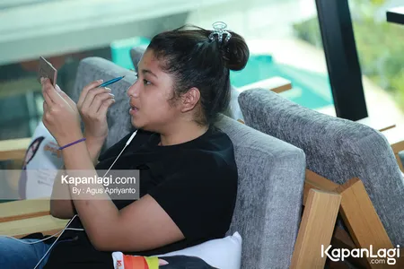 Foto Nadine Waworuntu