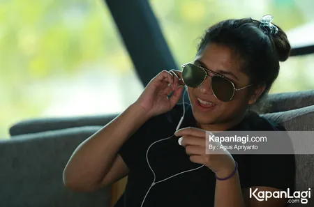 Foto Nadine Waworuntu