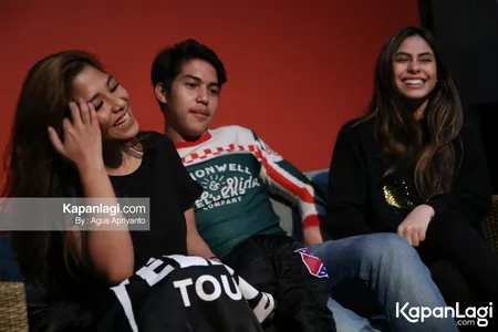 Foto Nadine Waworuntu